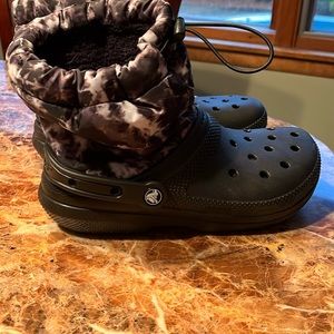 NWT Crocs Classic Lined Neo Puff Boots Size 8